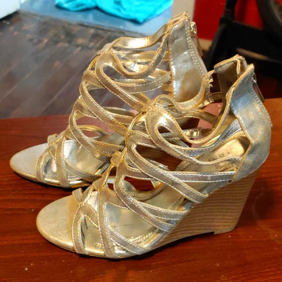 Wedges - Picture 1 of 4